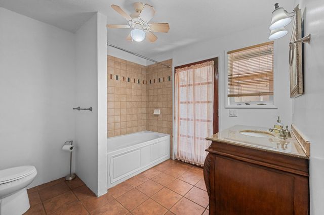 815 Kuulei St, Haiku, HI 96708