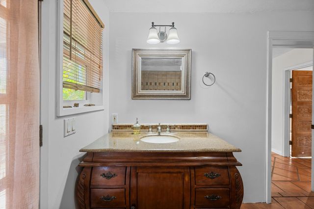 815 Kuulei St, Haiku, HI 96708