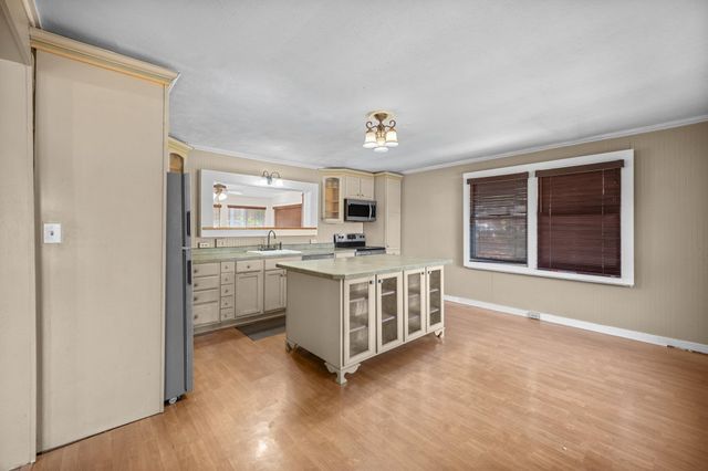 815 Kuulei St, Haiku, HI 96708