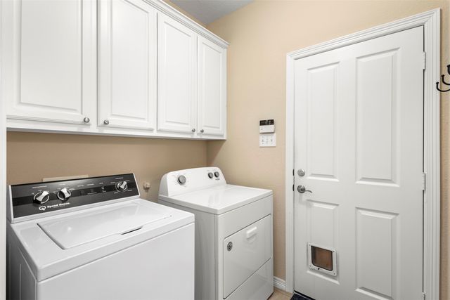 207 Red Wolf Lane, Red Oak, TX 75154