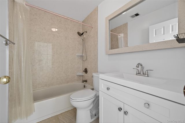 109 Glen Way, Syosset, NY 11791