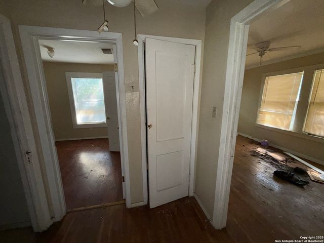 219 Elaine, San Antonio, TX 78222