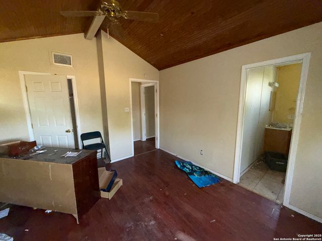 219 Elaine, San Antonio, TX 78222