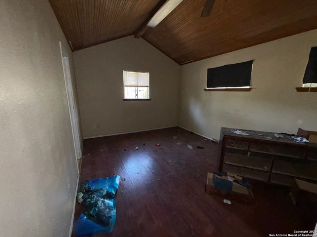 219 Elaine, San Antonio, TX 78222