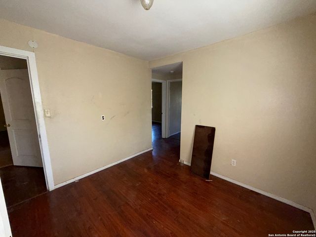 219 Elaine, San Antonio, TX 78222