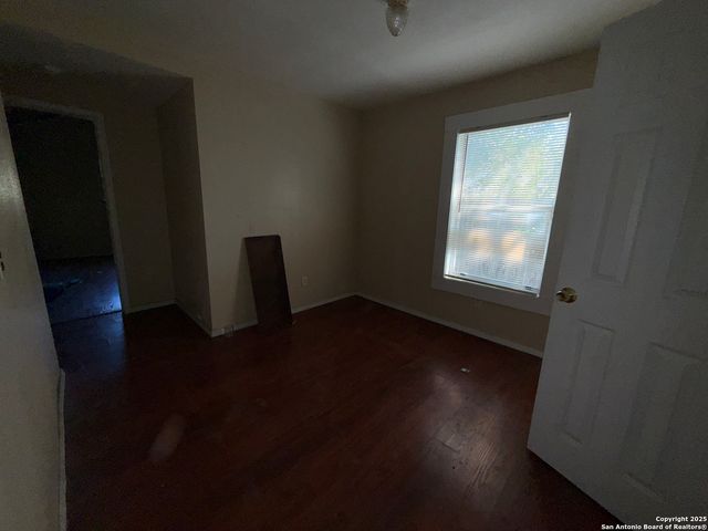 219 Elaine, San Antonio, TX 78222