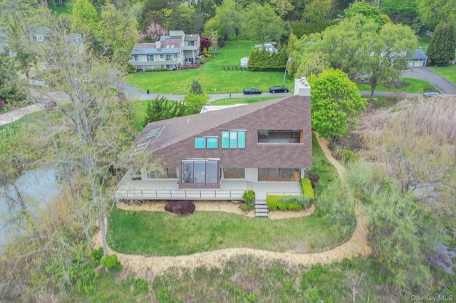 5 Kew Court, Northport, NY 11768