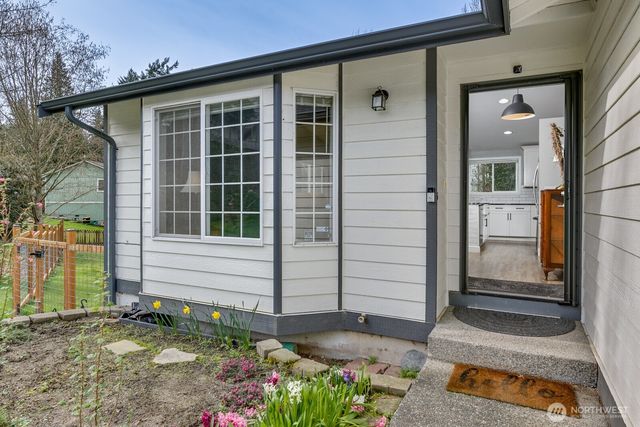 8618 74th Drive NE, Marysville, WA 98270