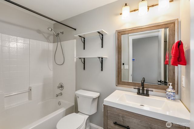 8618 74th Drive NE, Marysville, WA 98270