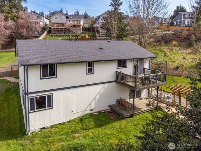 8618 74th Drive NE, Marysville, WA 98270