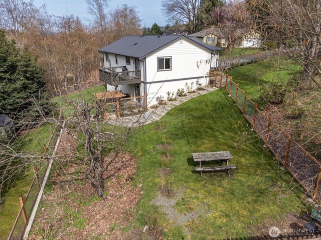 8618 74th Drive NE, Marysville, WA 98270