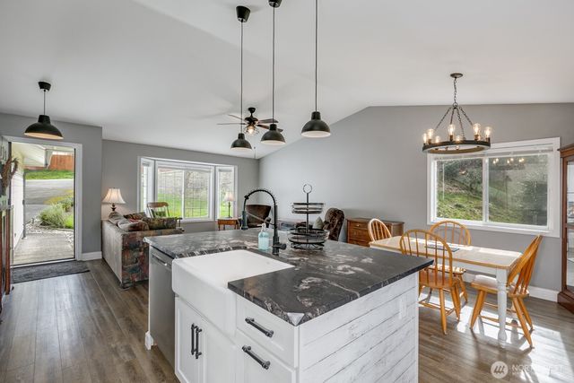 8618 74th Drive NE, Marysville, WA 98270