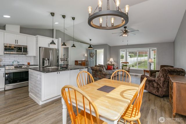 8618 74th Drive NE, Marysville, WA 98270