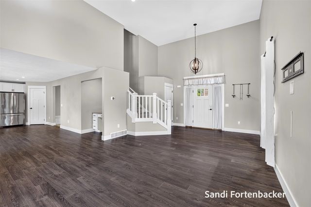 6635 Timberbrook Court, Norton Shores, MI 49441