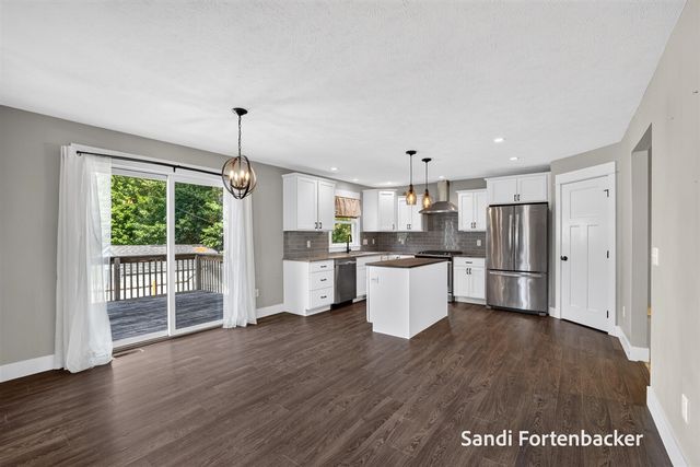 6635 Timberbrook Court, Norton Shores, MI 49441