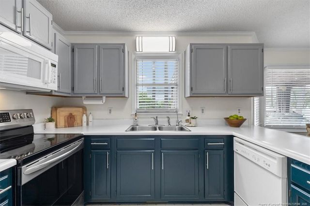 1939 Fairforest Drive, Fayetteville, NC 28304