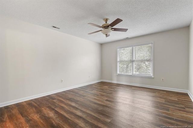 1939 Fairforest Drive, Fayetteville, NC 28304