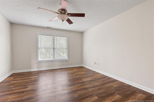 1939 Fairforest Drive, Fayetteville, NC 28304