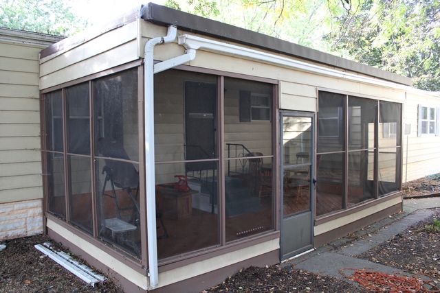 92 Oak Avenue, Sandwich, IL 60548