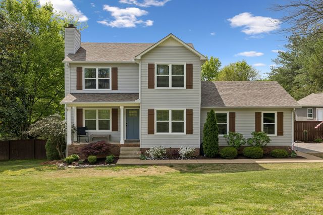 412 Lake Cir, Columbia, TN 38401