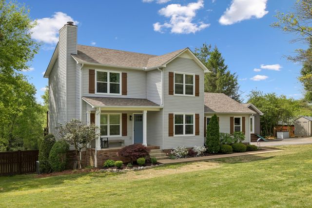 412 Lake Cir, Columbia, TN 38401