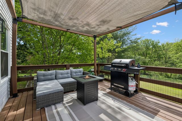 412 Lake Cir, Columbia, TN 38401