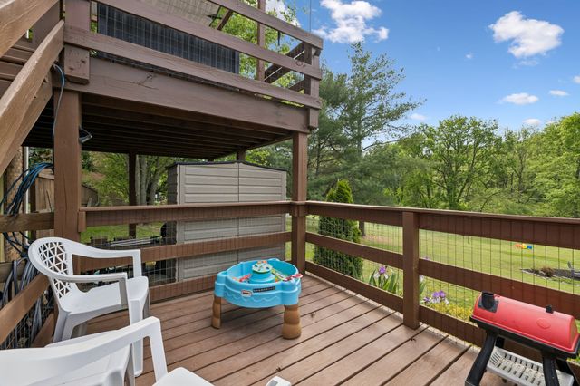 412 Lake Cir, Columbia, TN 38401