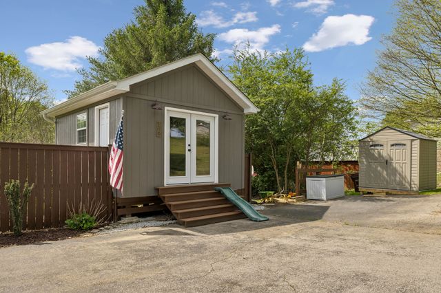 412 Lake Cir, Columbia, TN 38401