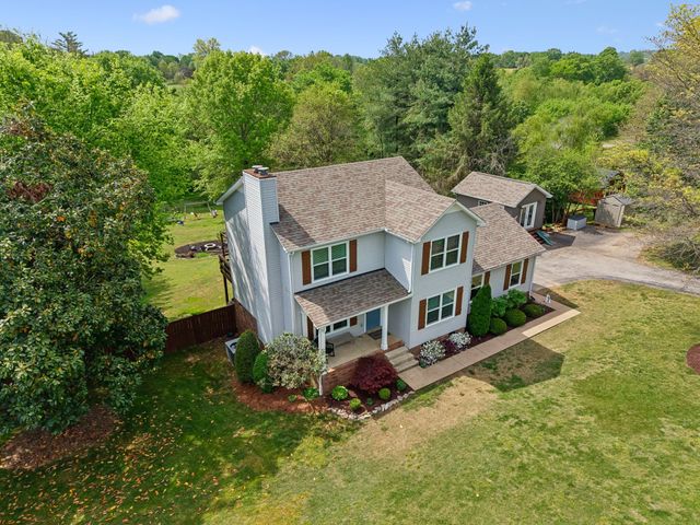 412 Lake Cir, Columbia, TN 38401