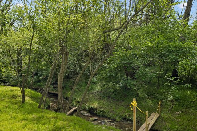 412 Lake Cir, Columbia, TN 38401