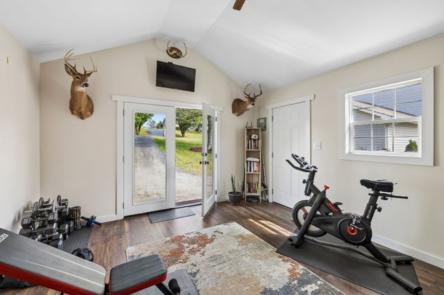 412 Lake Cir, Columbia, TN 38401