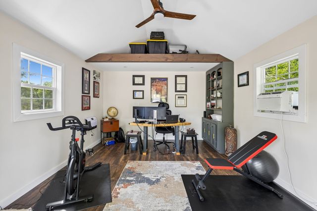 412 Lake Cir, Columbia, TN 38401