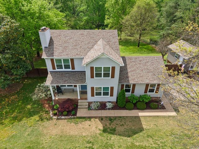 412 Lake Cir, Columbia, TN 38401