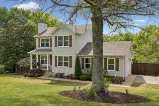 412 Lake Cir, Columbia, TN 38401