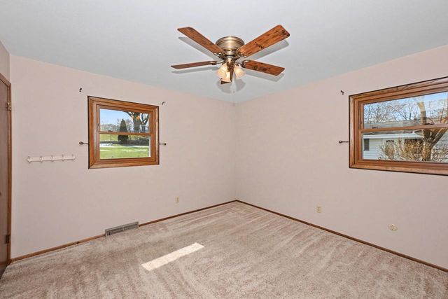 1993 Rambling Rose ROAD, Waukesha, WI 53186