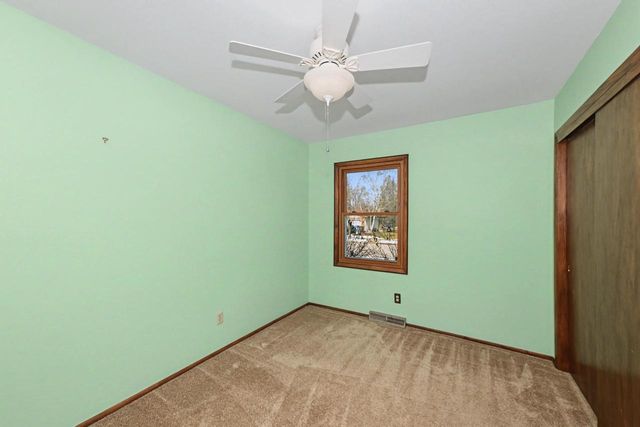 1993 Rambling Rose ROAD, Waukesha, WI 53186