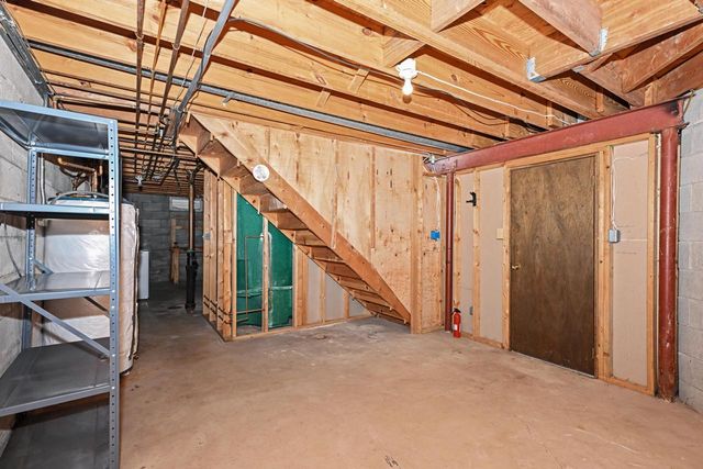 1993 Rambling Rose ROAD, Waukesha, WI 53186