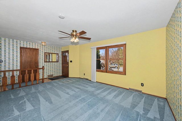 1993 Rambling Rose ROAD, Waukesha, WI 53186