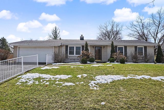1993 Rambling Rose ROAD, Waukesha, WI 53186