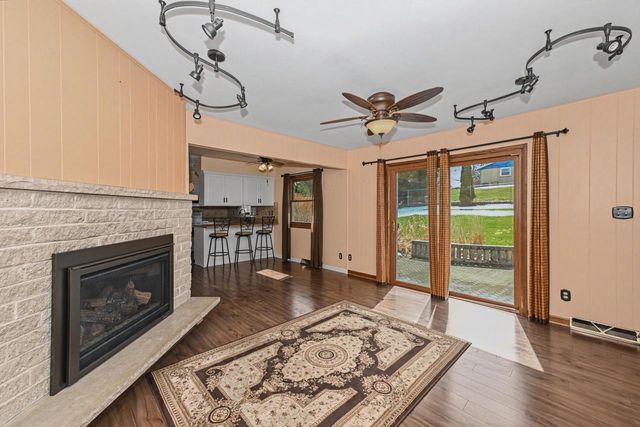 1993 Rambling Rose ROAD, Waukesha, WI 53186