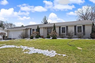 1993 Rambling Rose ROAD, Waukesha, WI 53186