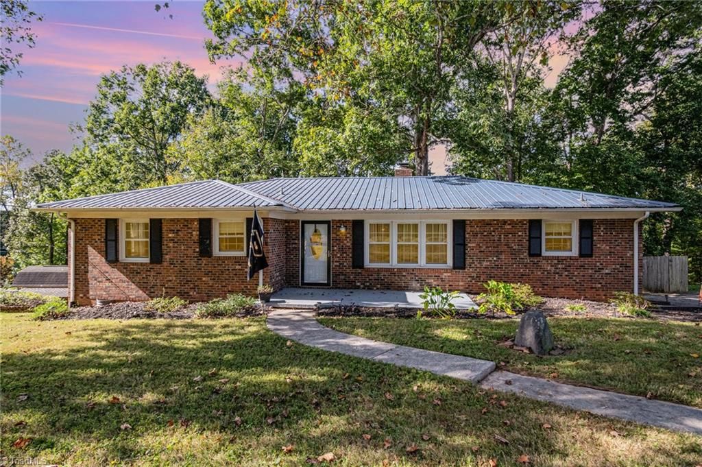 2453 Rockwood Road, Asheboro, NC 27205