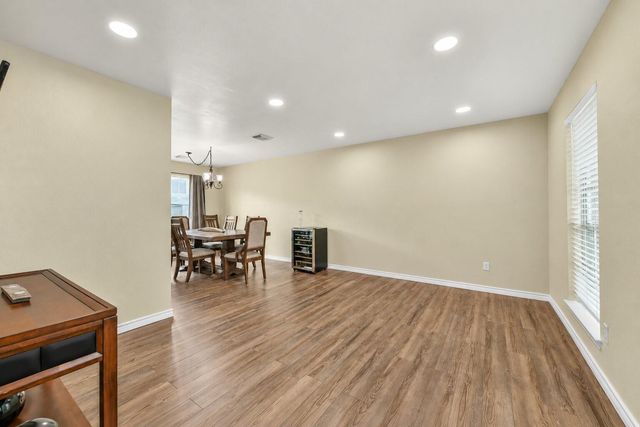 3905 Spring Circle Drive W, Pearland, TX 77584