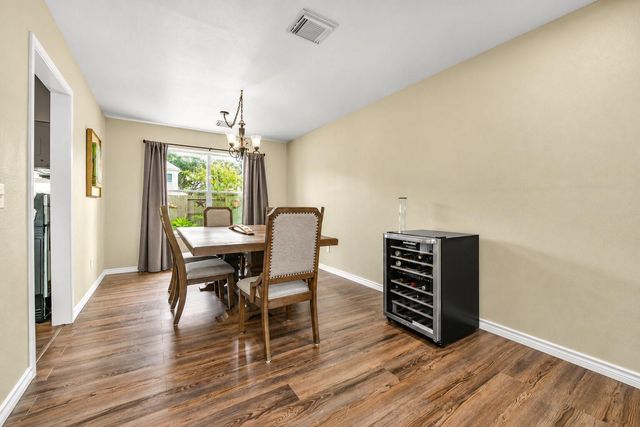 3905 Spring Circle Drive W, Pearland, TX 77584