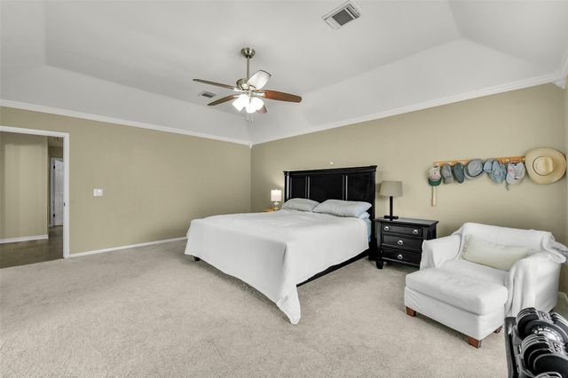 3905 Spring Circle Drive W, Pearland, TX 77584