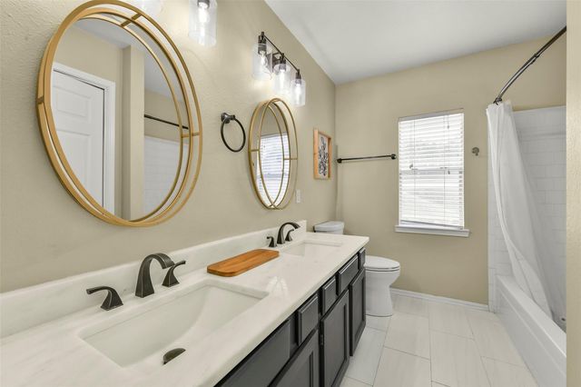 3905 Spring Circle Drive W, Pearland, TX 77584