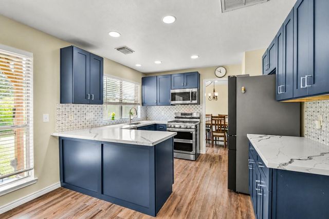3905 Spring Circle Drive W, Pearland, TX 77584