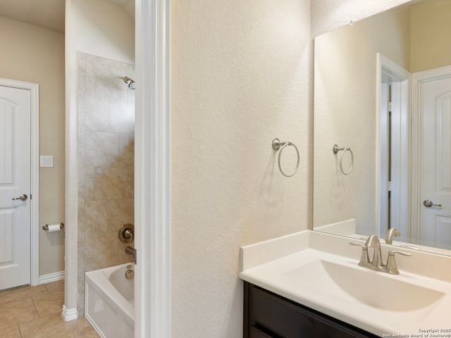 209 Fernwood, Schertz, TX 78108