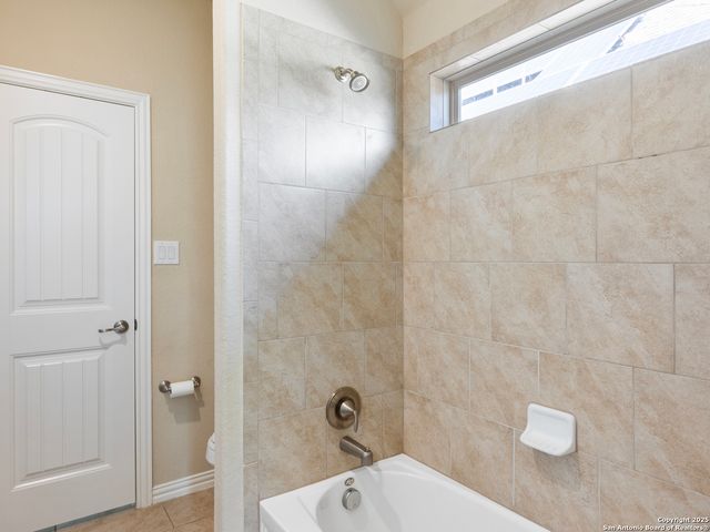 209 Fernwood, Schertz, TX 78108
