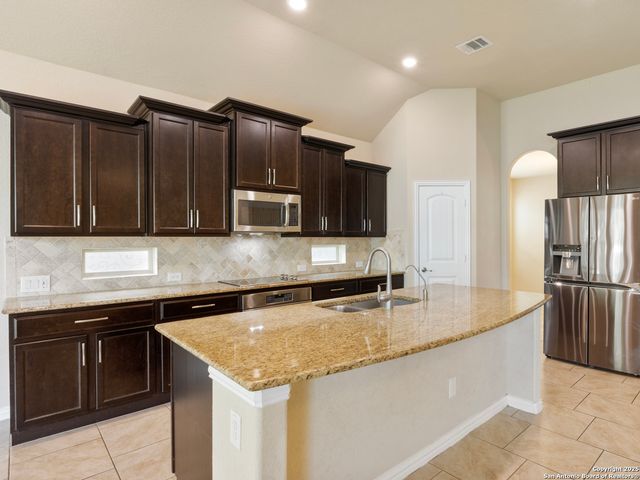 209 Fernwood, Schertz, TX 78108